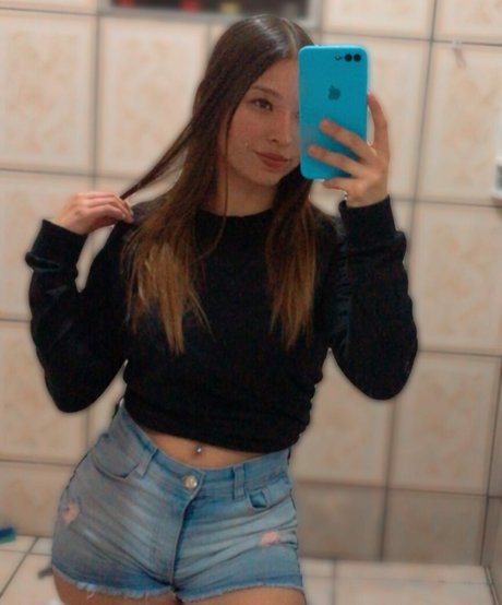 Laurabarbosa 99 onlyfans nudes