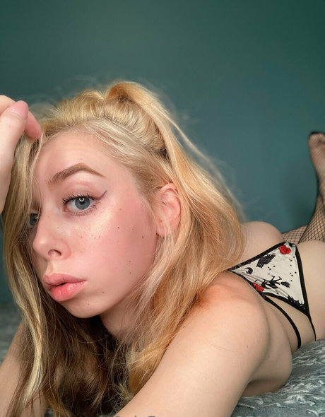 luxxlovexx onlyfans leajs