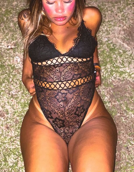 Kamille Dias only fans pics