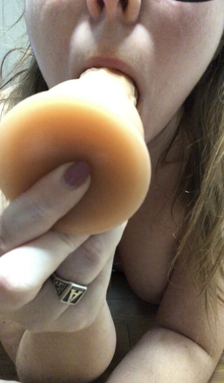 cheekychar96 onlyfans nude tits