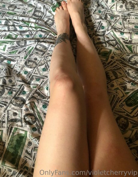 violetchery onlyfans leaks