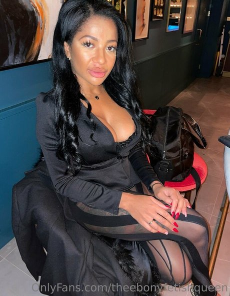 kikiluxxxe onlyfans nude leaks