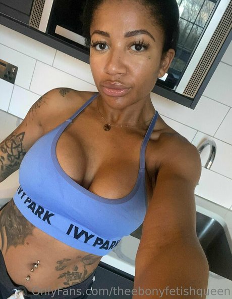 kikiluxxxe onlyfans leaks naked