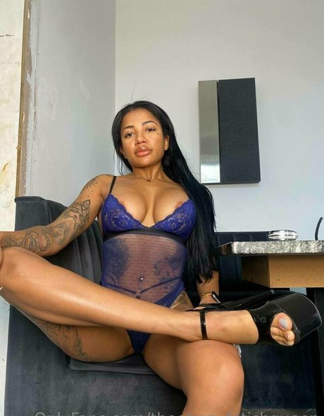 kikiluxxxe Profile image