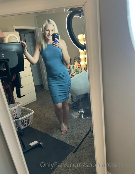 sophiaroseisreal onlyfans nudes leaked