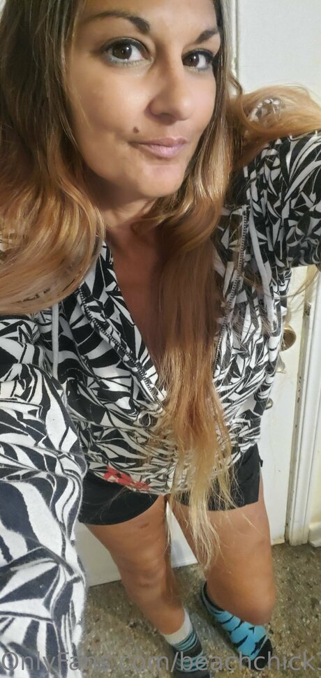 Beach Chick 321 onlyfans leak