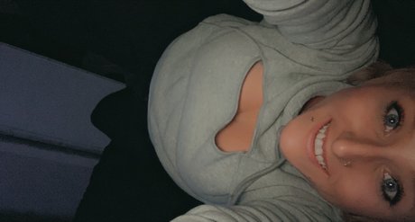 Bella Parsons onlyfans explicit content