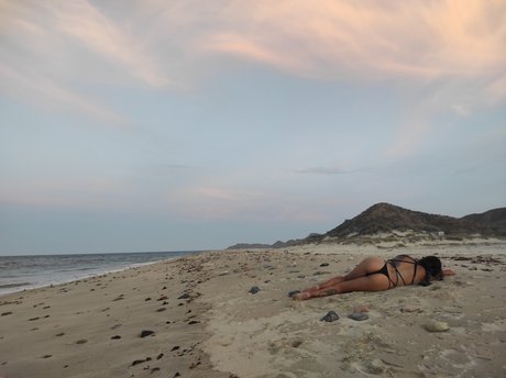 Milalove onlyfans strip