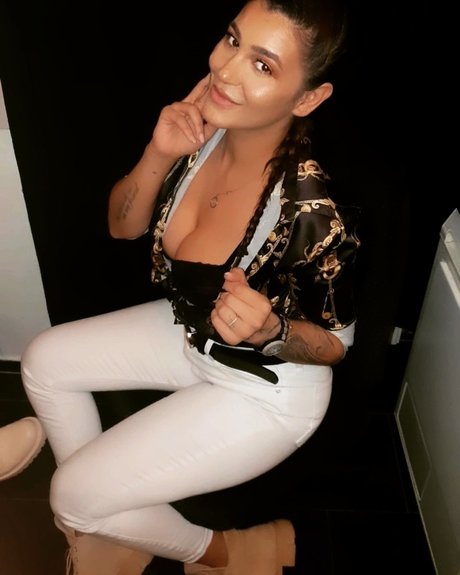 Mikela Denisa nsfw onlyfans