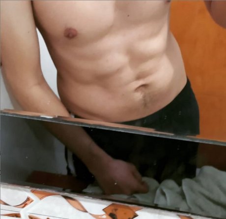 Miguelmazo193 onlyfans tits