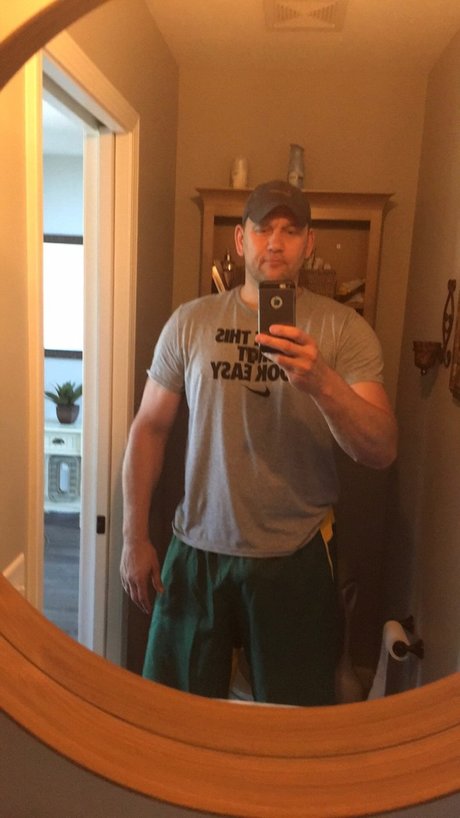 Dirty old man_ onlyfans model photo