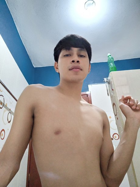 andysnude on onlyfans