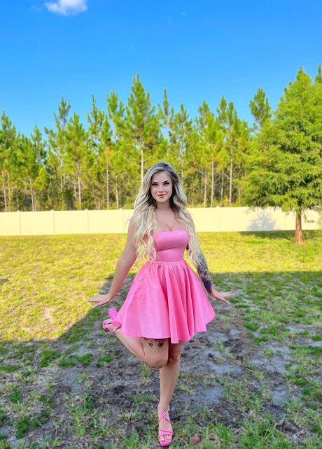 Baylee Everly onlyfans naked