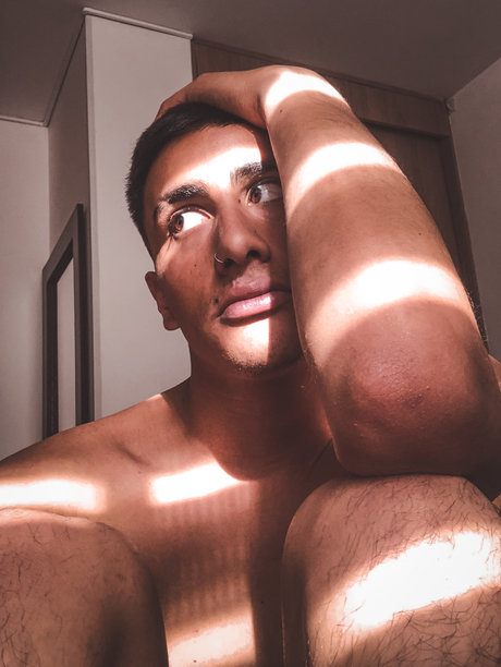 Julian Largo onlyfans pics