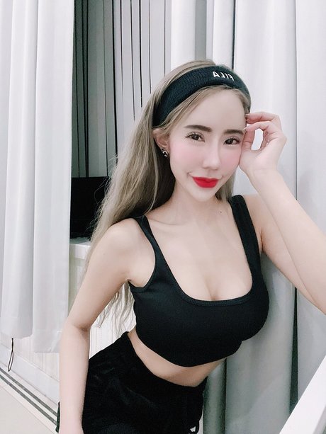 Pantaree Tienmon onlyfans photos