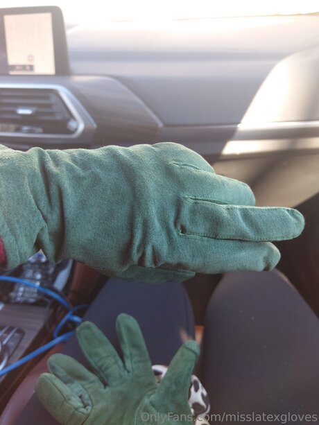 Miss Latex GLoves free only fans