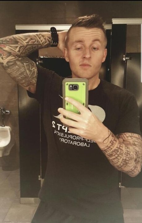 Justin Daniels desnuda onlyfans