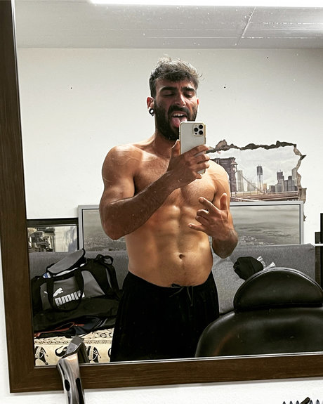 Canary Island Boy onlyfans lean