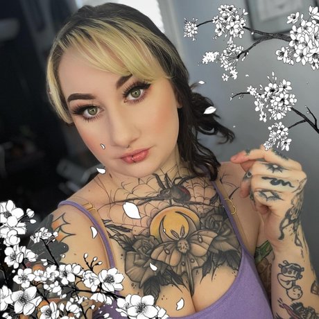 Alexandra Quinn  pictures