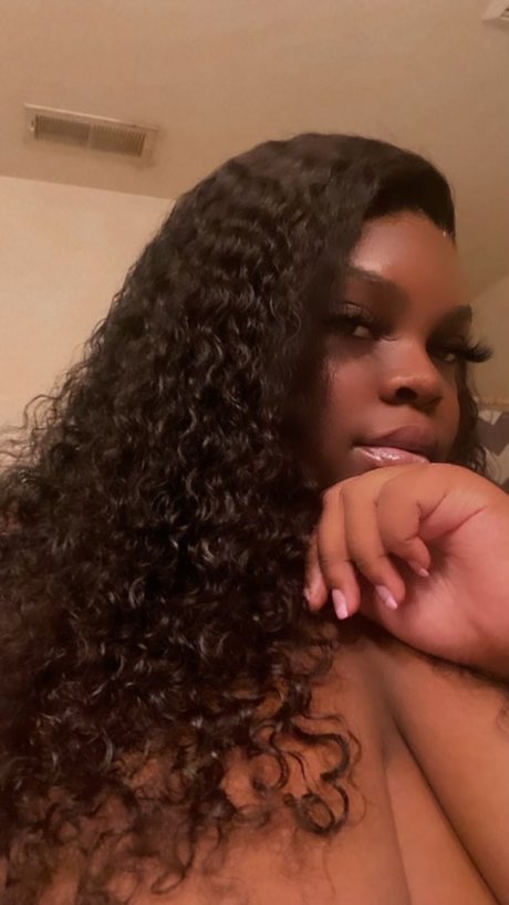 THE DEEPTHROAT QUEEN_ onlyfans ass