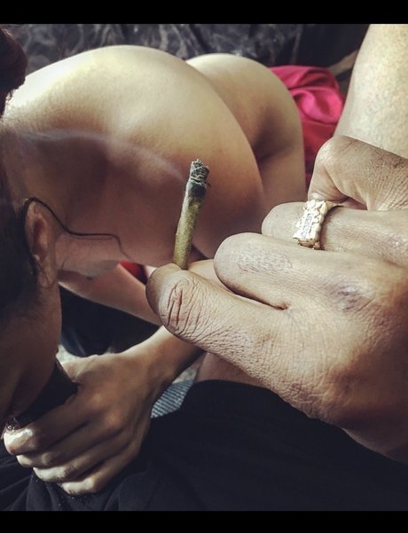 _MNYBagsz leaked naked onlyfans