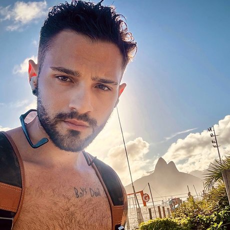 Igor Lucios nude onlyfans