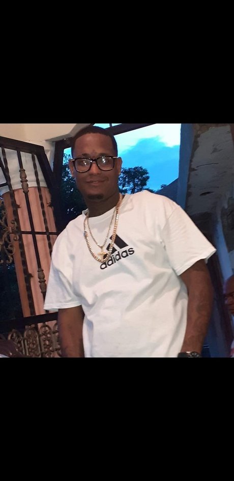 moyeto perla onlyfans leak nude