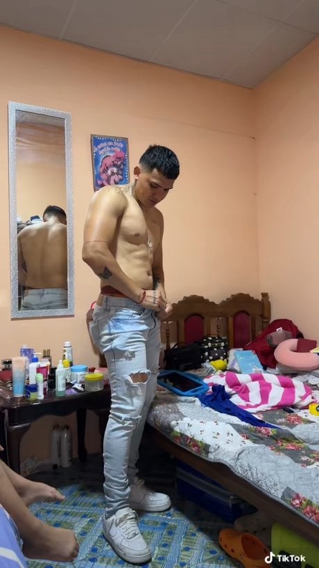 Elias Portillo  scene