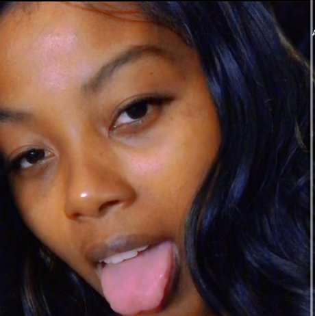 MRS XO onlyfans striptease