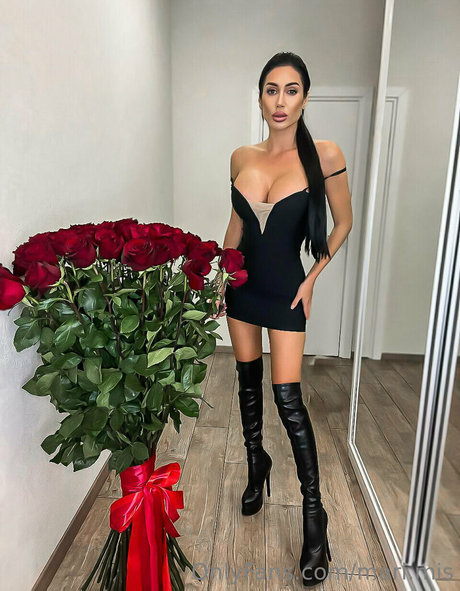 mari mis naked onlyfans