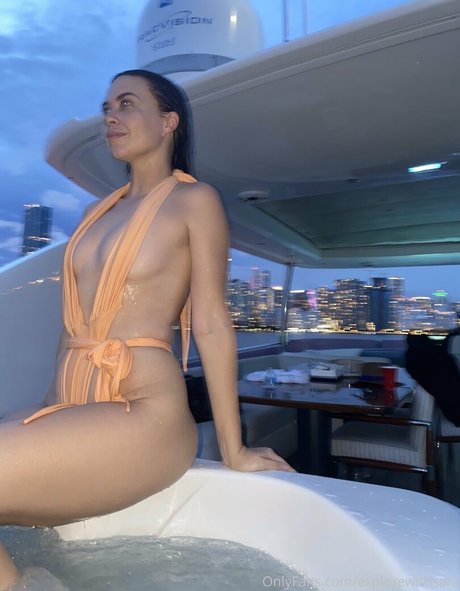 withlovesaraxo onlyfans nude leak