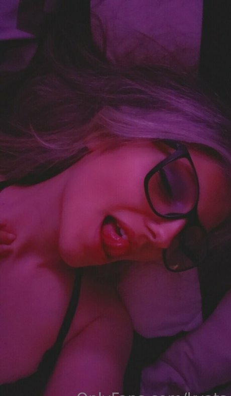 kyats onlyfans model