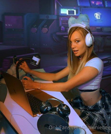 Brawniebee onlyfans porn nude