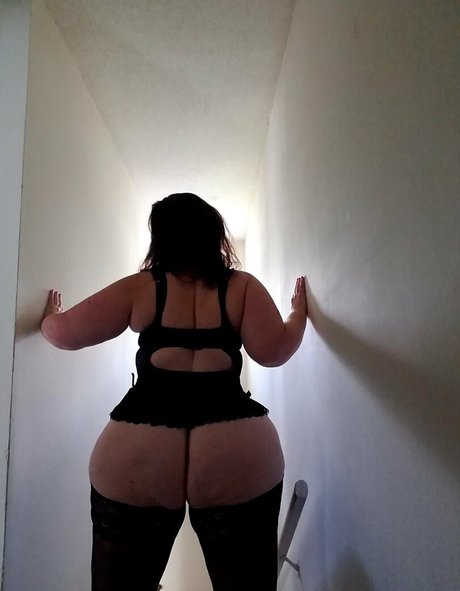 CrystalMcbootay only fans pic