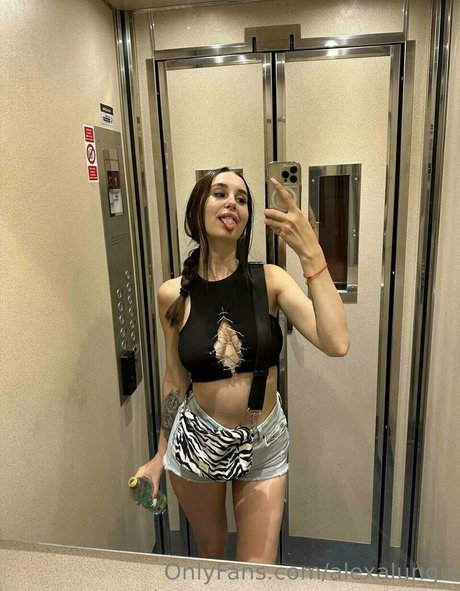 alexalungu naked only fans