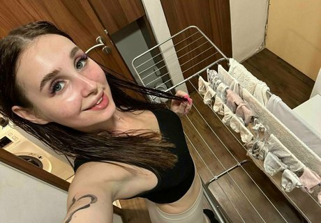 alexalungu onlyfans posts