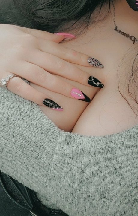 xxxglowyxxx Profile image