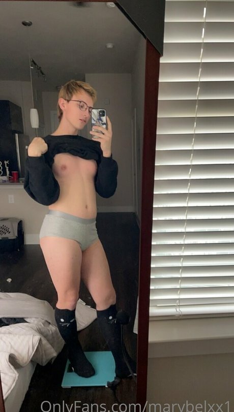 starfruitxx only fans nudes