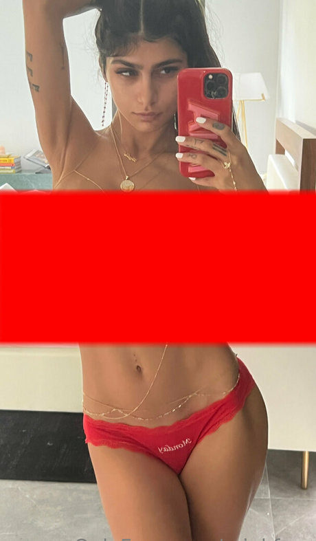 miakfree onlyfans model photo