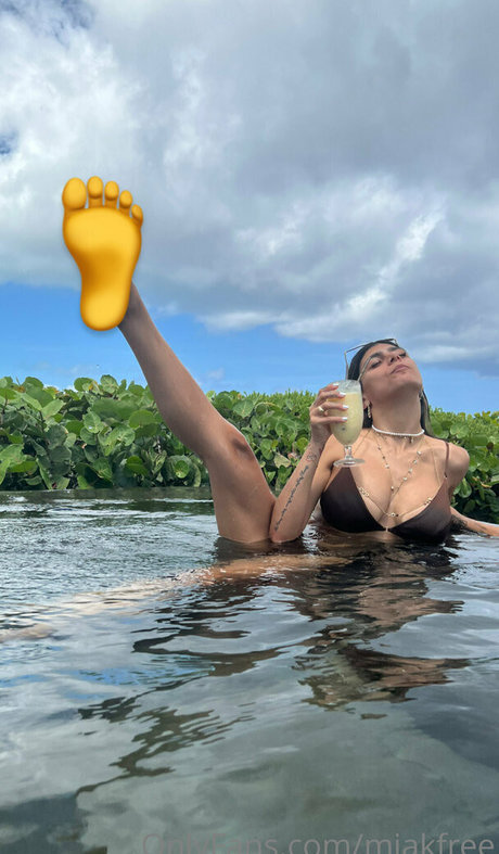 miakfree nude only fans leaks