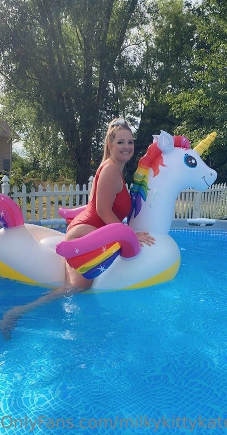 milkykittykate only fans nude