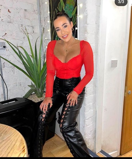 Stephanie Davis onlyfans strip tease