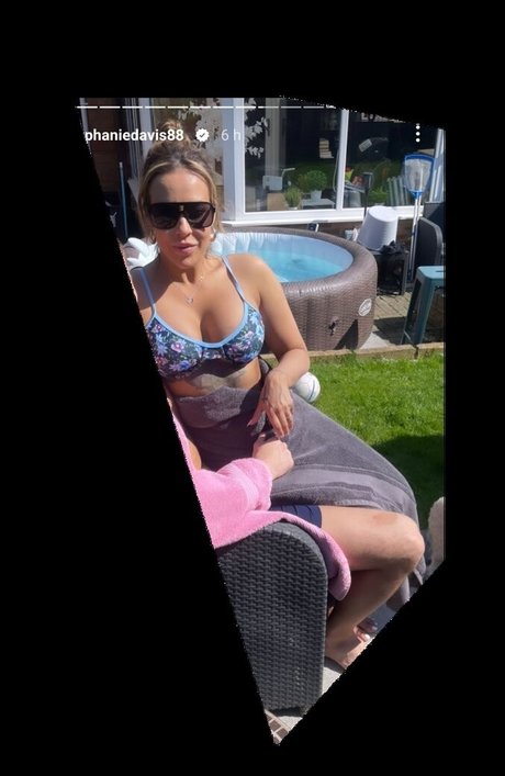 Stephanie Davis leaked onlyfans