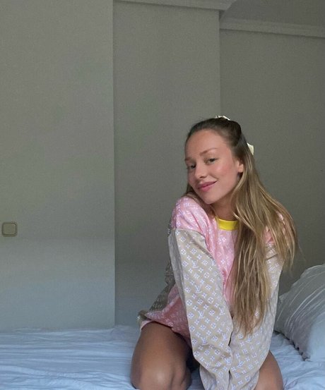 Ester Exposito leaked only fans porn