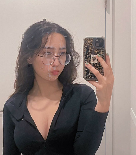 Sabrina Pezeshkian onlyfans naked leaked