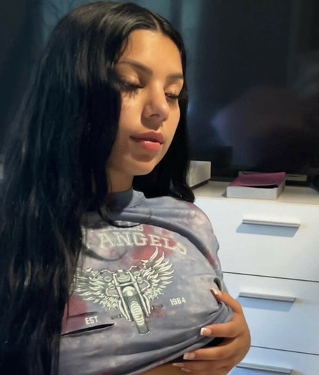 Lina Bina onlyfans pictures