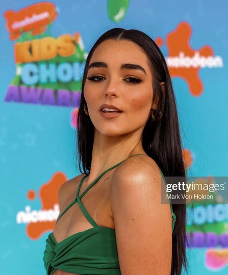 Indiana Massara onlyfans content type