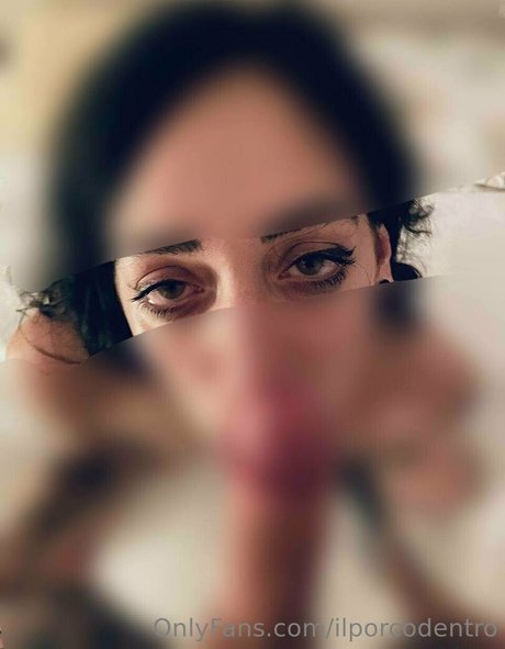 ilporcodentro onlyfans striptease