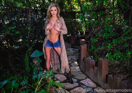 vantagemodels desnuda onlyfans