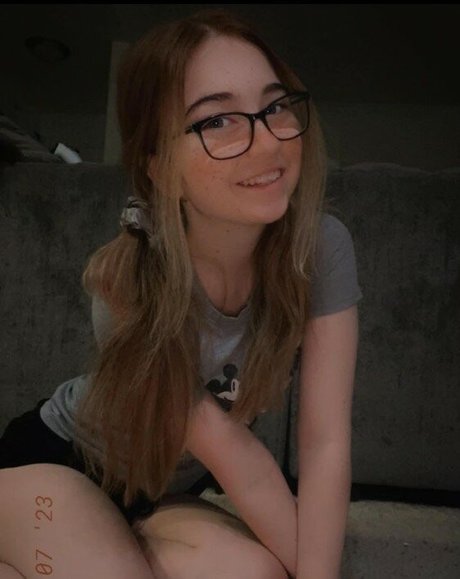 Lyssaurora onlyfans leaked